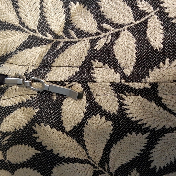 Emanuel Ungaro Zipper Front Navy Blue and Cream Silk Brocade Vest, Size 8 - Picture 9 of 9